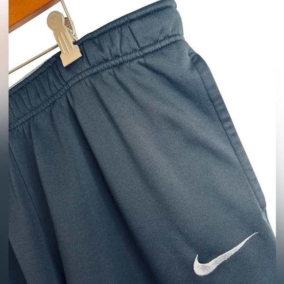 Nike Therma Fit Straight Leg Drawstring Black Jogger Athletic Pants, XL - Picture 2 of 8